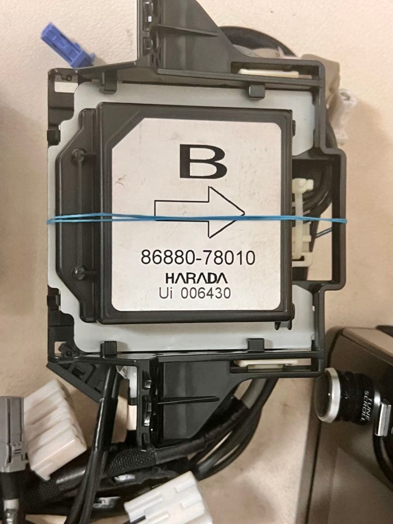 ZWE211カローラツーリング　ディスプレイオーディオ86140-12B30