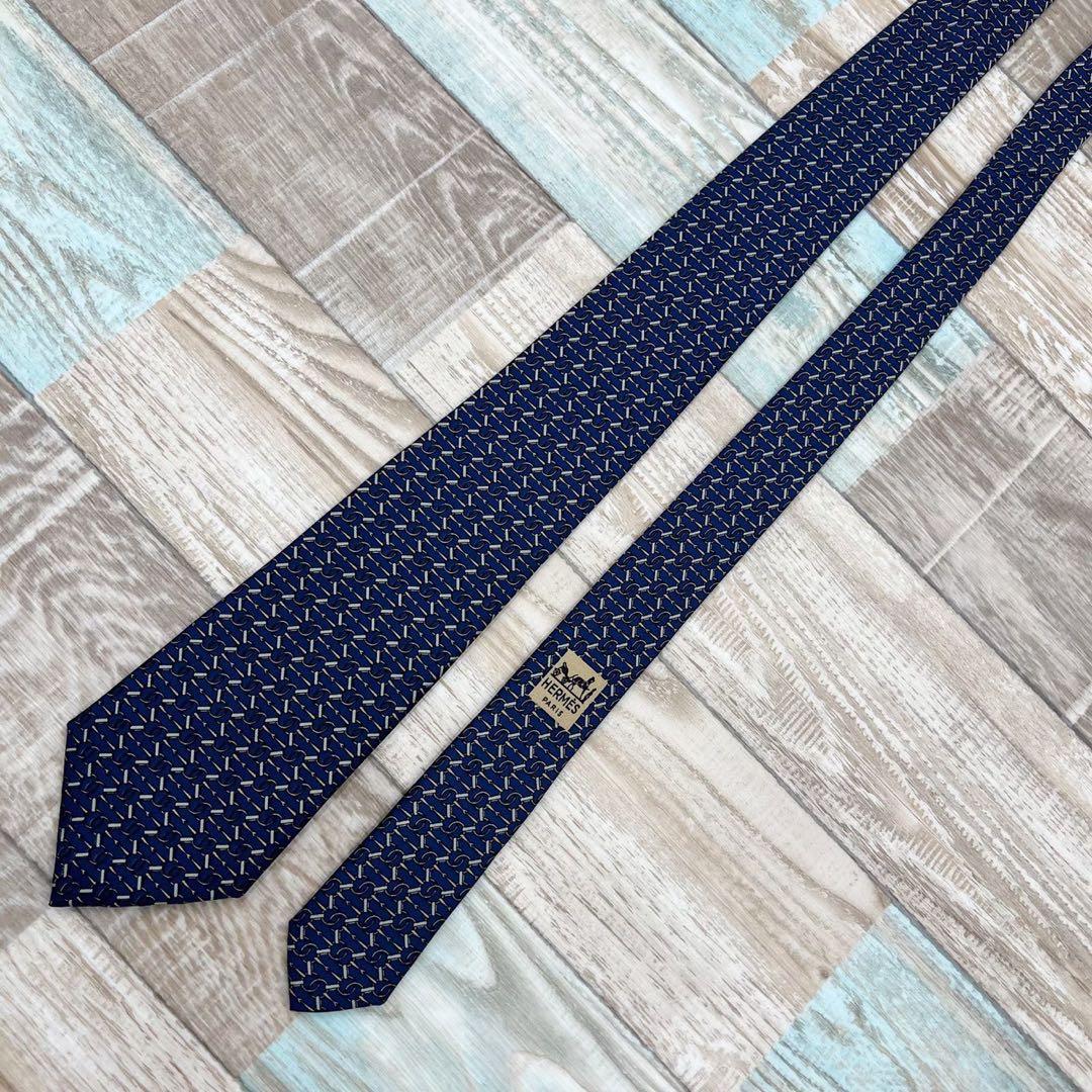 【美品】エルメス　ネクタイ　ブルー　パターン柄　ハイブランド　高級シルク