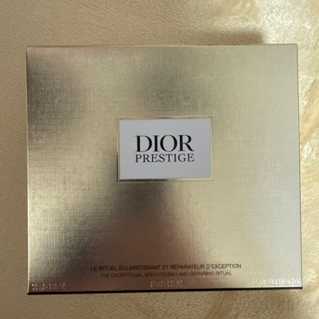 DIOR プレステージ ホワイトコフレ
