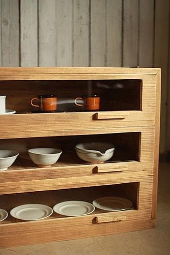 前面ガラスの引き出し3段　食器棚　収納棚　キャビネット　シャツケース　古家具