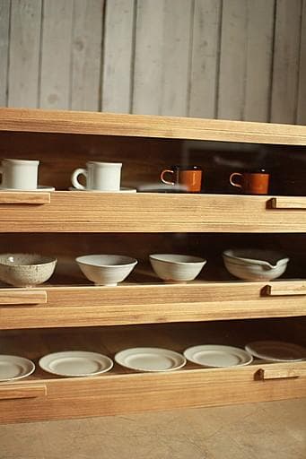 前面ガラスの引き出し3段　食器棚　収納棚　キャビネット　シャツケース　古家具