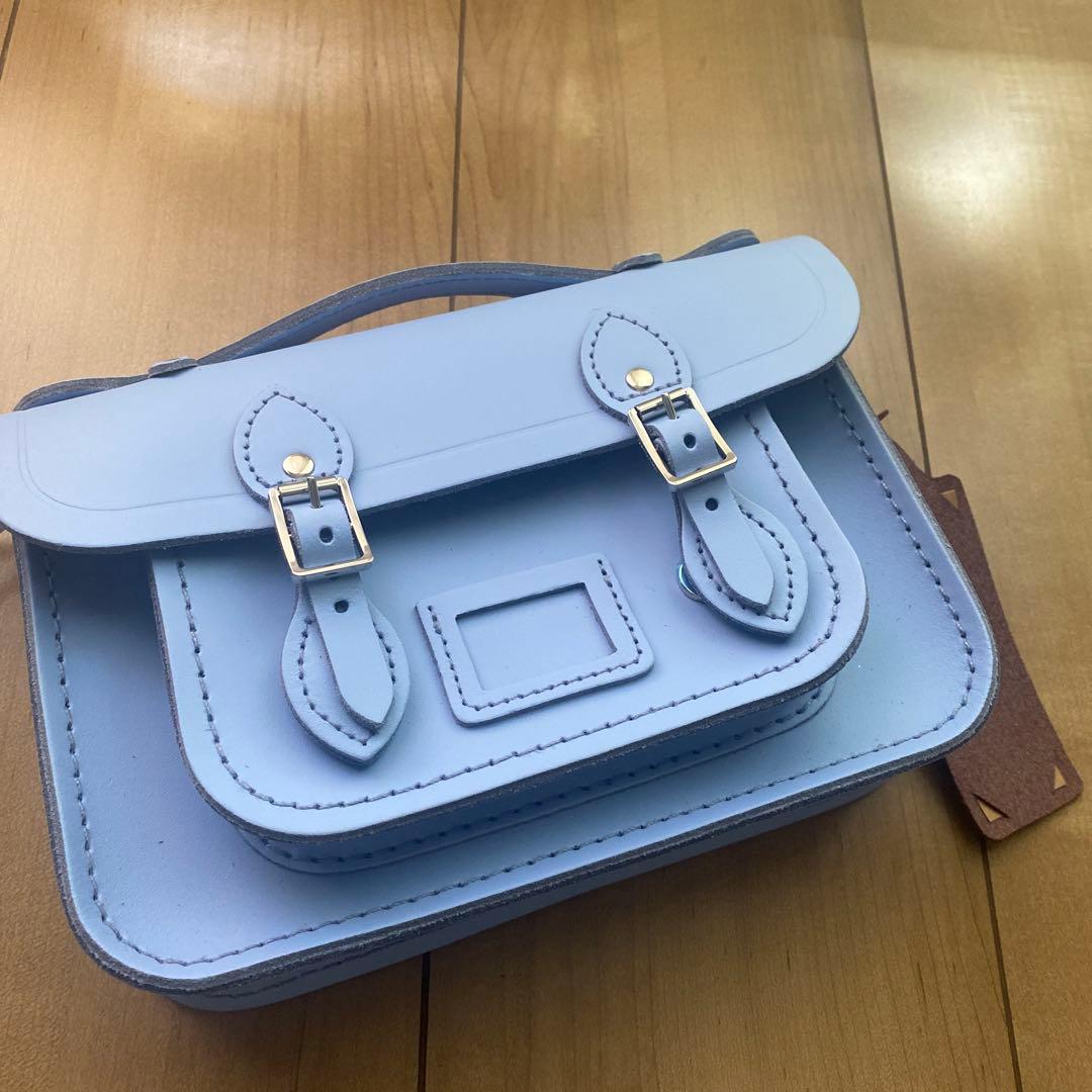 新品　Cambridge Satchel ライトブルー メッセンジャーバッグ