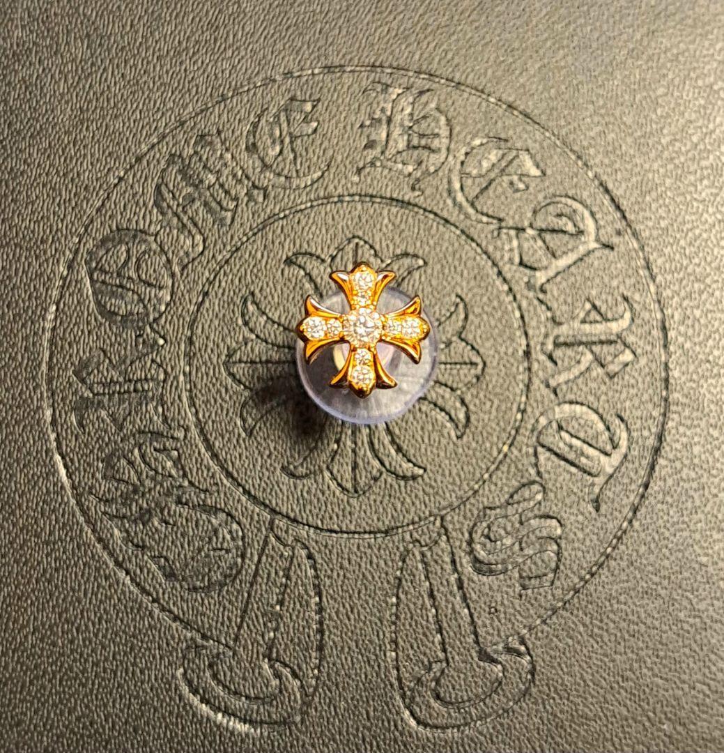 CHROME HEARTS CHプラス スタッド ピアス 22K パヴェ 片耳