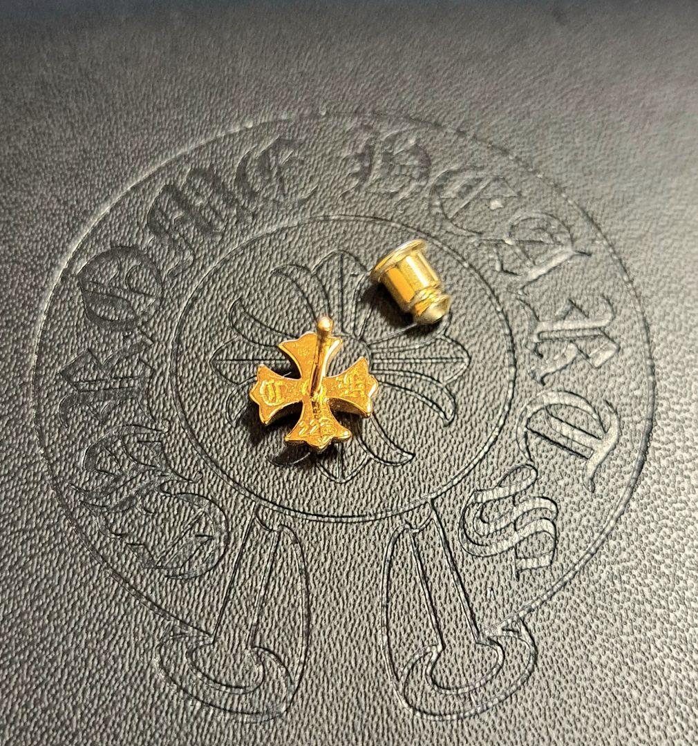CHROME HEARTS CHプラス スタッド ピアス 22K パヴェ 片耳