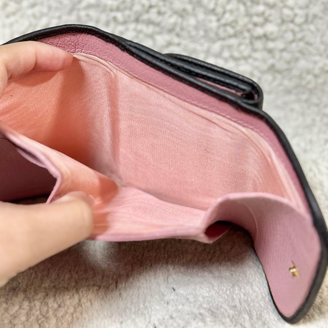 MIUMIU ミュウミュウ　二つ折り財布 Wホック　ゴールド金具