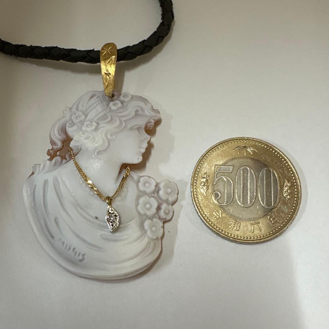 作家品　Ｋ１８　ＰＴ９００　シェルカメオ　ダイヤモンド付き　ペンダント