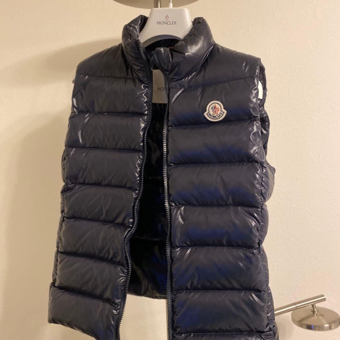 MONCLERダウンベスト