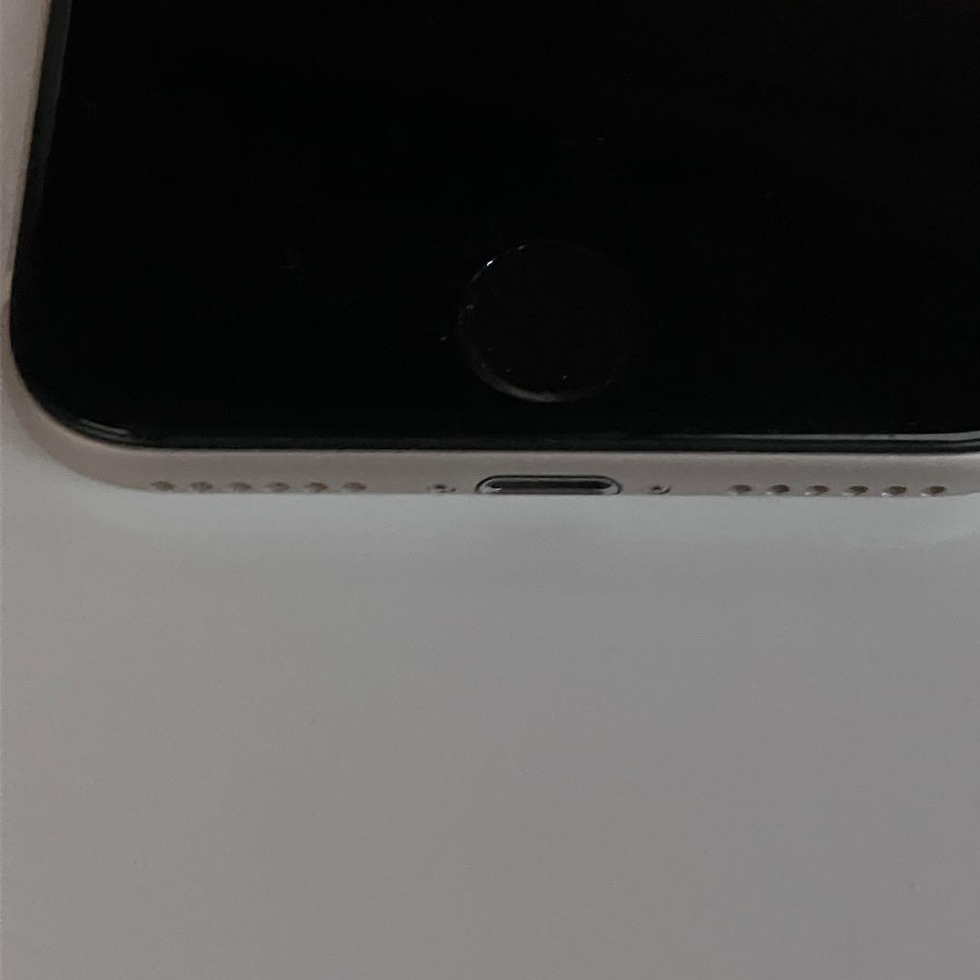 バッテリー新品　iPhoneSE第3世代　本体64GB SIMフリー　付属品付き