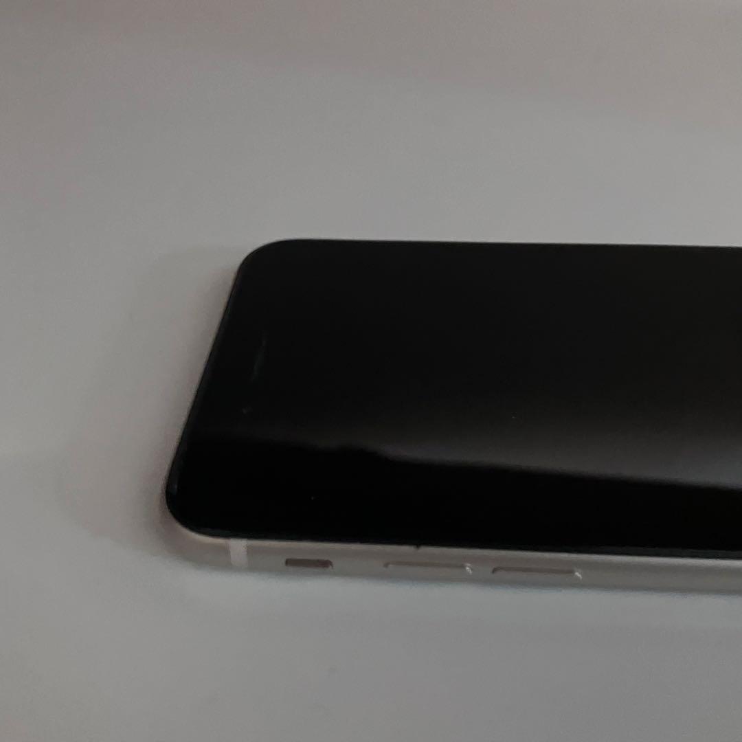 バッテリー新品　iPhoneSE第3世代　本体64GB SIMフリー　付属品付き