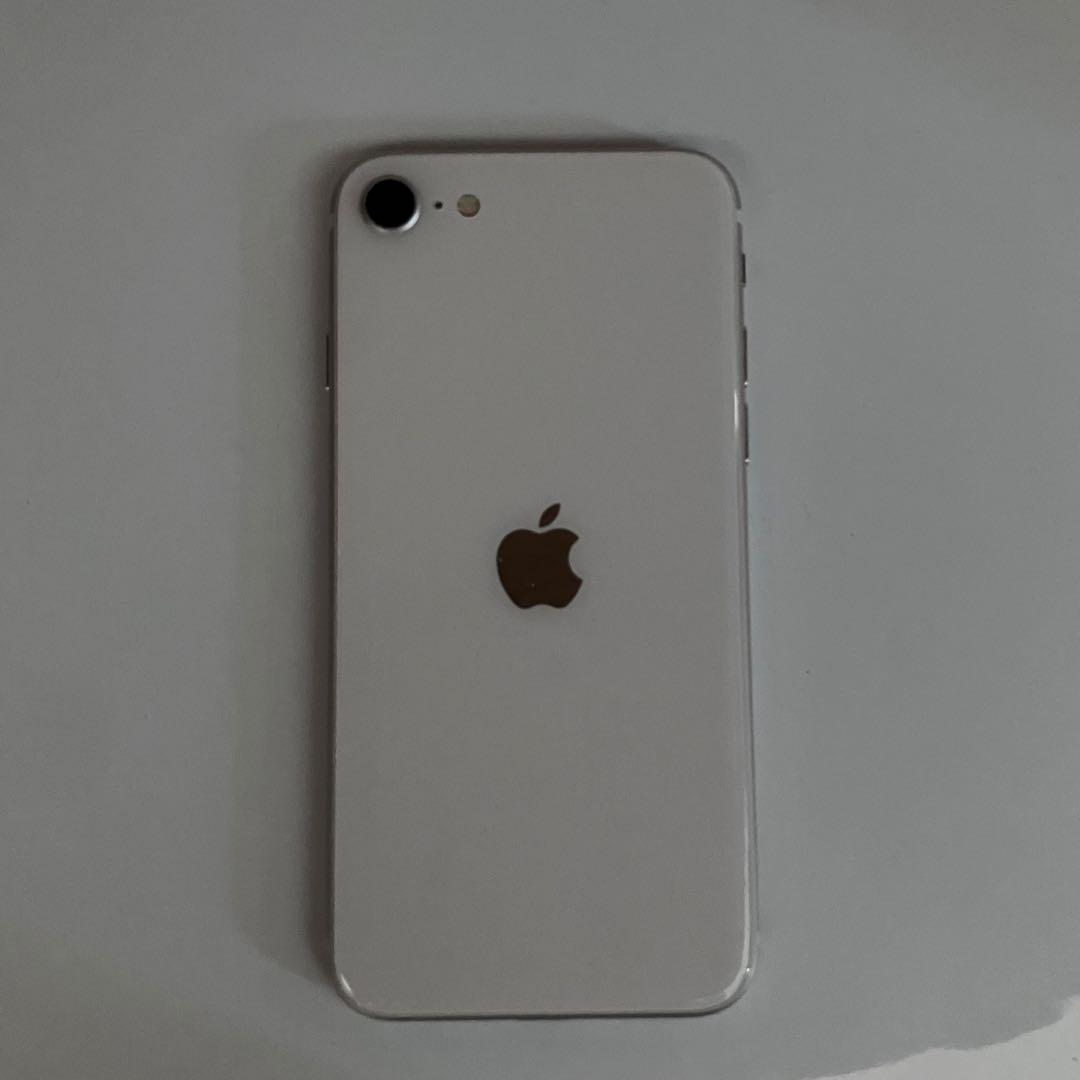 バッテリー新品　iPhoneSE第3世代　本体64GB SIMフリー　付属品付き