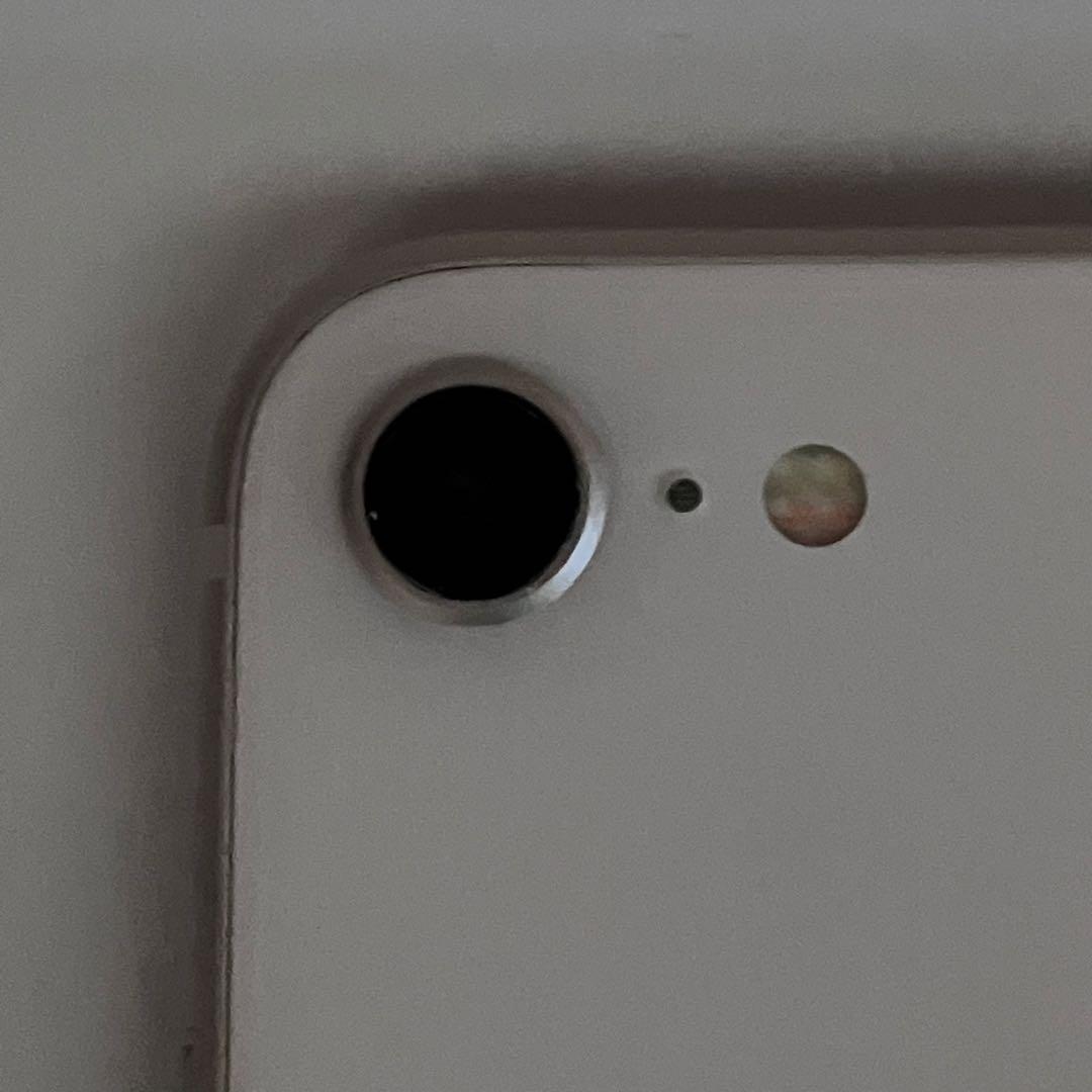 バッテリー新品　iPhoneSE第3世代　本体64GB SIMフリー　付属品付き