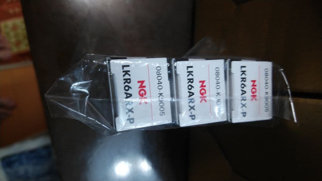 な　ダイハツ　イグニッションコイル 19500-B2051 純正新品