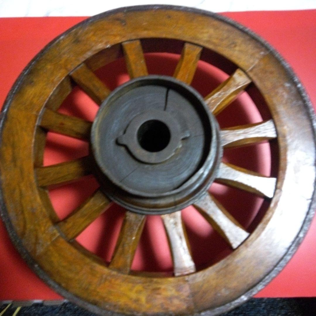 アンティーク　骨董　本物の馬車の車輪