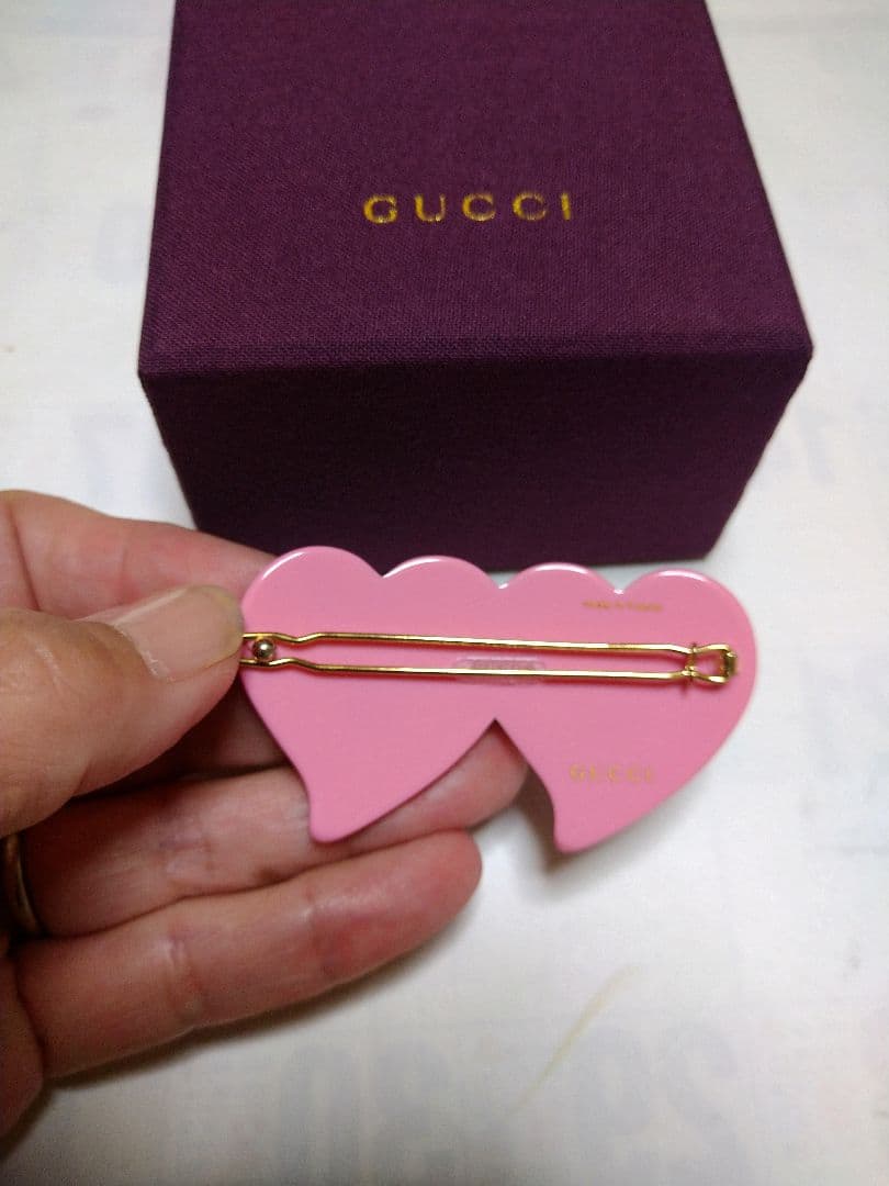 GUCCI インターロッキングG＆ハート ヘアクリップクリスタルピンク