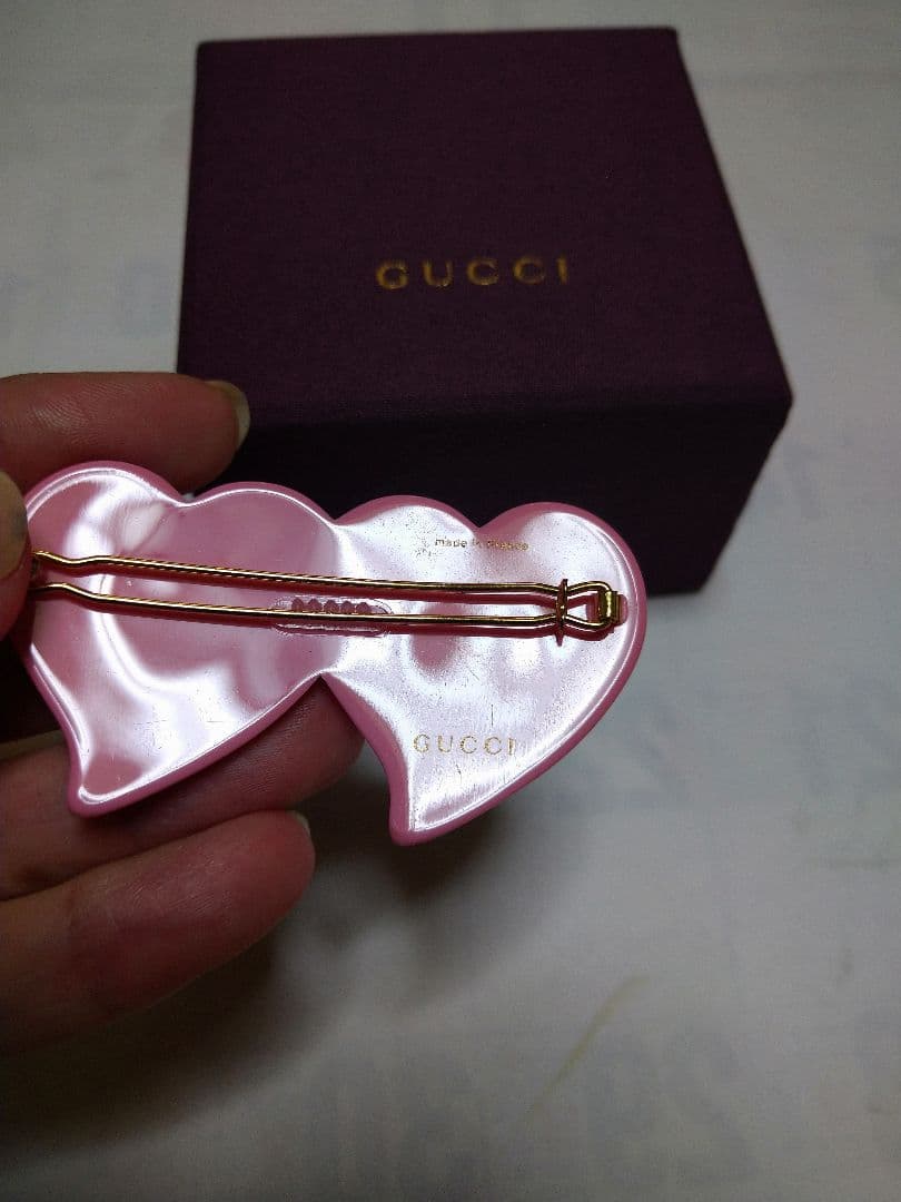 GUCCI インターロッキングG＆ハート ヘアクリップクリスタルピンク