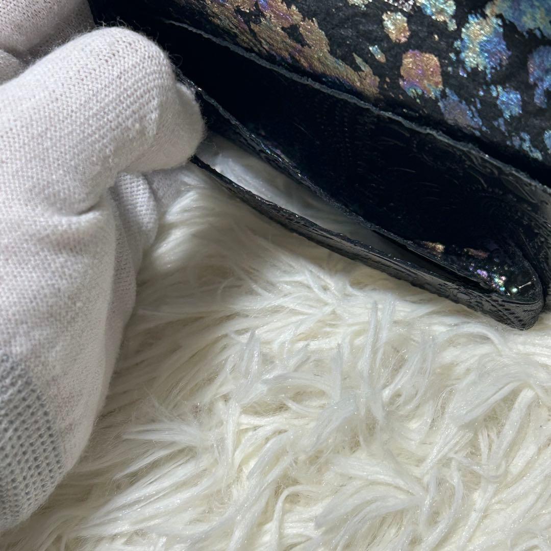 [極美品] 所作 ショサ 三つ折り財布 黒 ペイズリー柄 マルチカラー 高級感