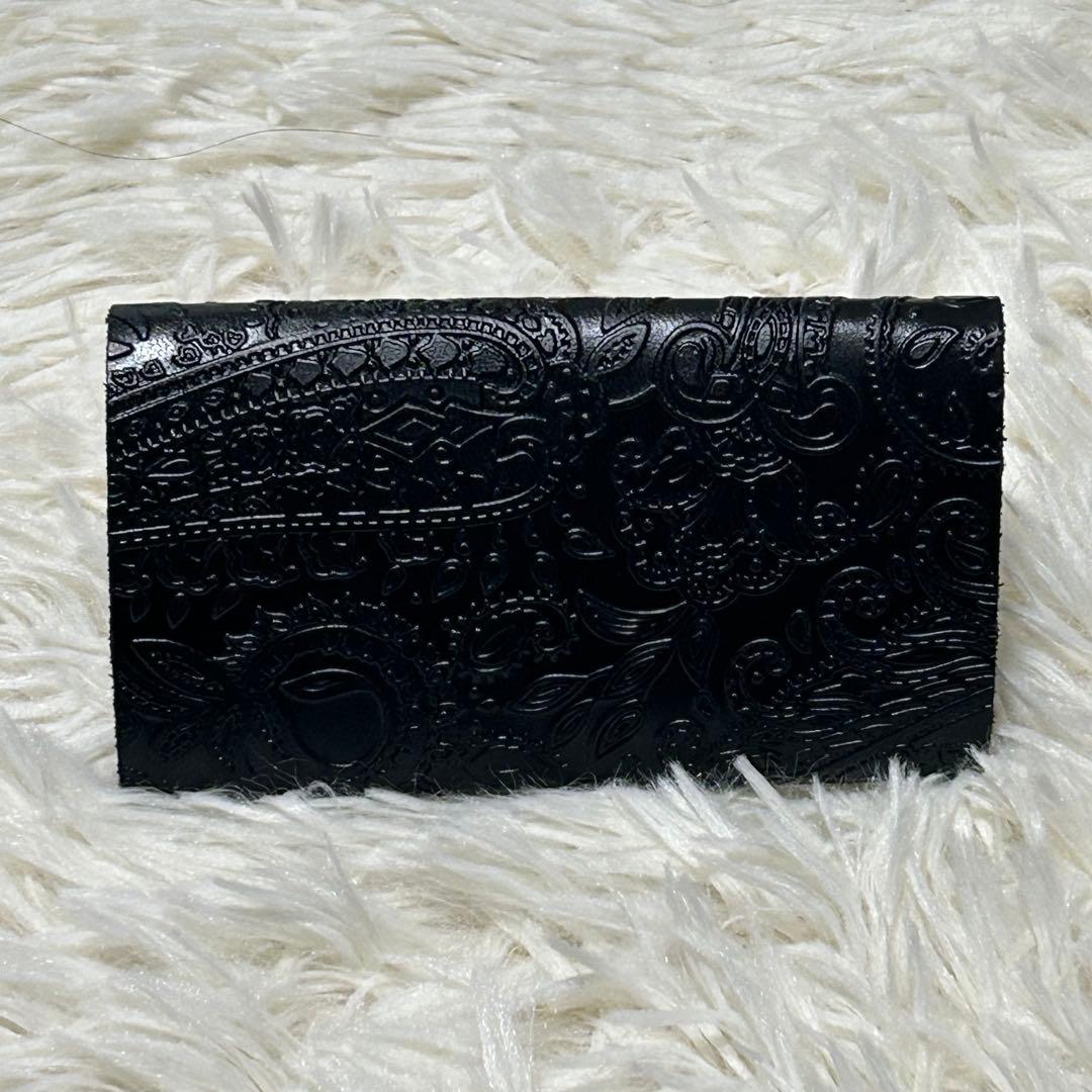 [極美品] 所作 ショサ 三つ折り財布 黒 ペイズリー柄 マルチカラー 高級感