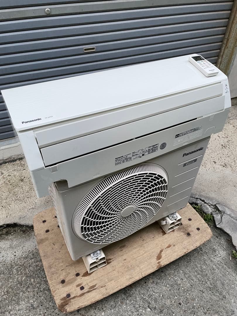 美品　　Panasonic 6畳用エアコン　エオリア　CS-227CF