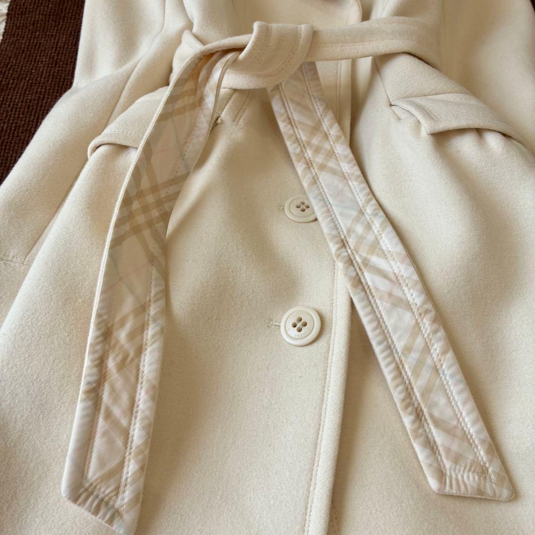 バーバリーブルーレーベル アンゴラ混 チェスターコート 裏地チェック ホワイト