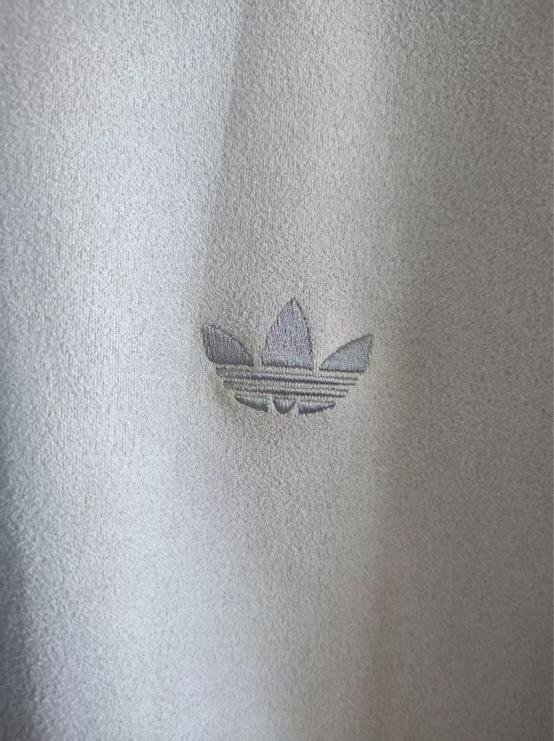 海外限定 アディダス巳年トラック スエード ジャケット クリームホワイト L