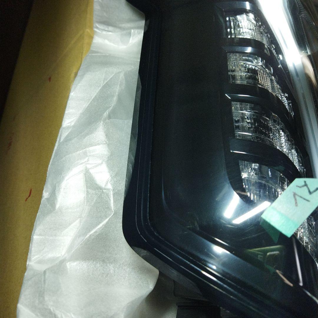 N-BOX カスタムJF3 テールランプ33550-TTA-J513-M1左側