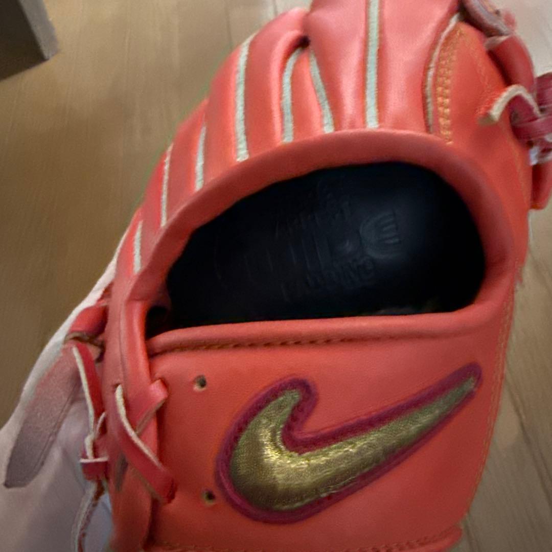 Nike SHADO 軟式グローブ オレンジ