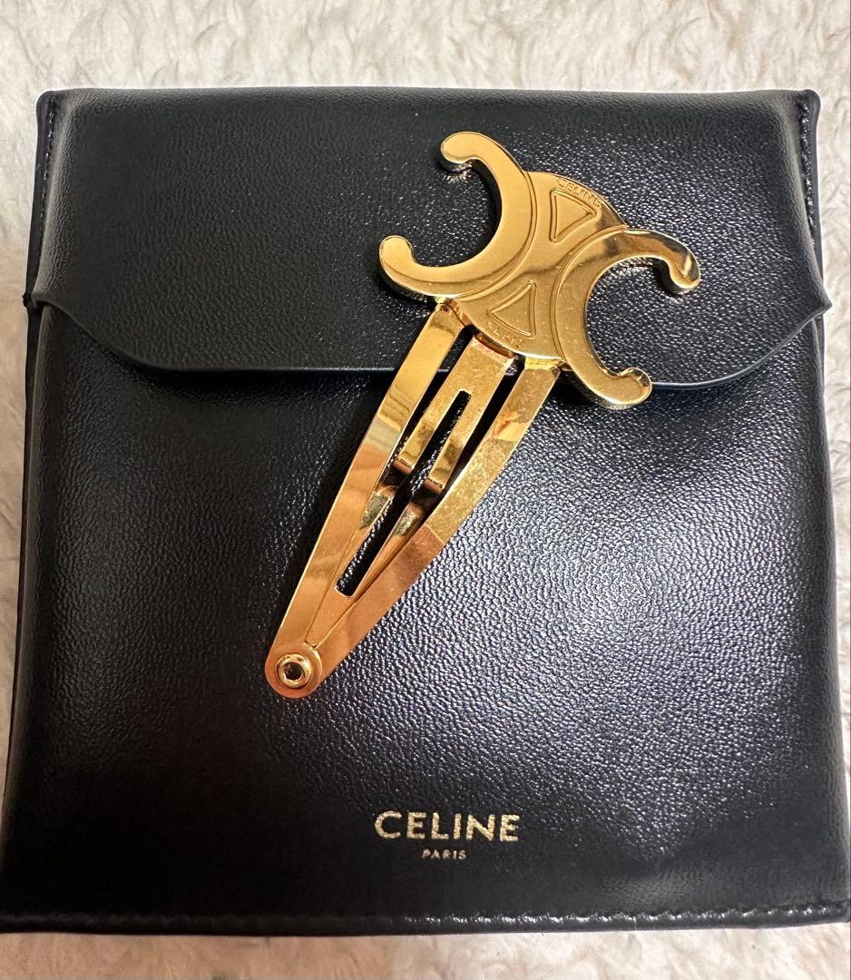 CELINE ゴールドヘアクリップ付きケース