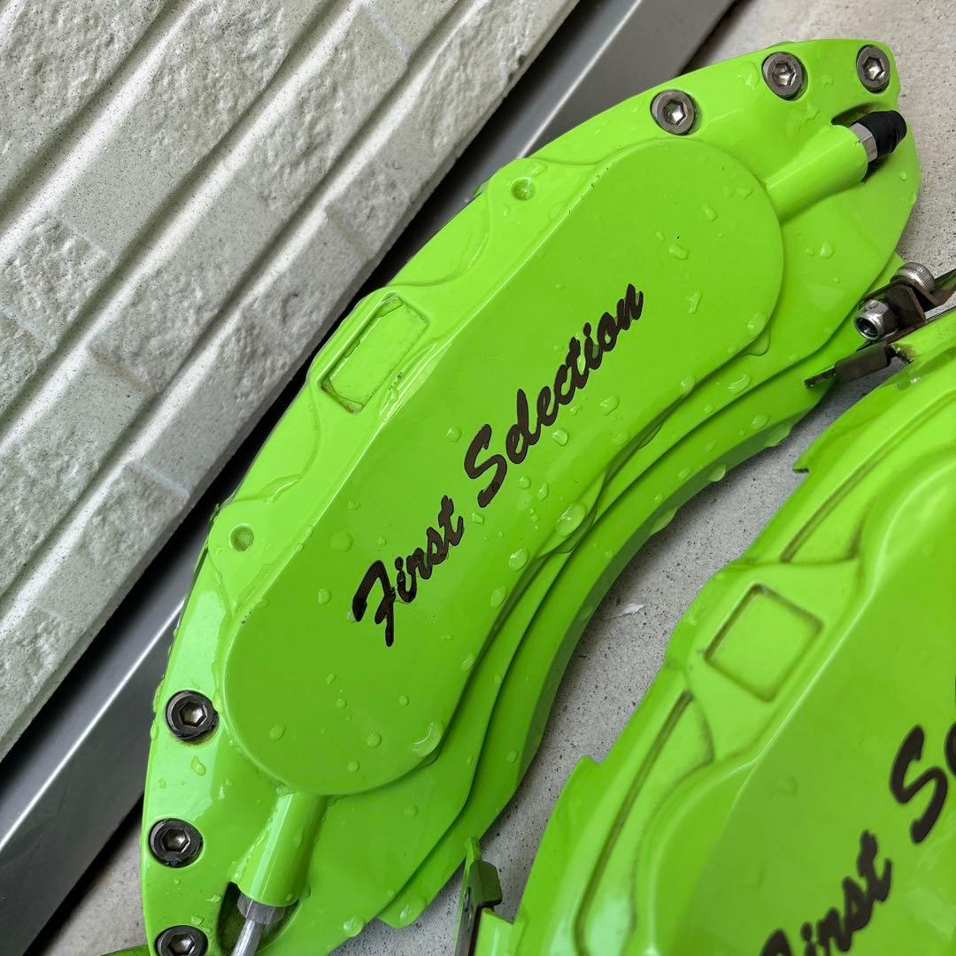 30アルファード　キャリパーカバー