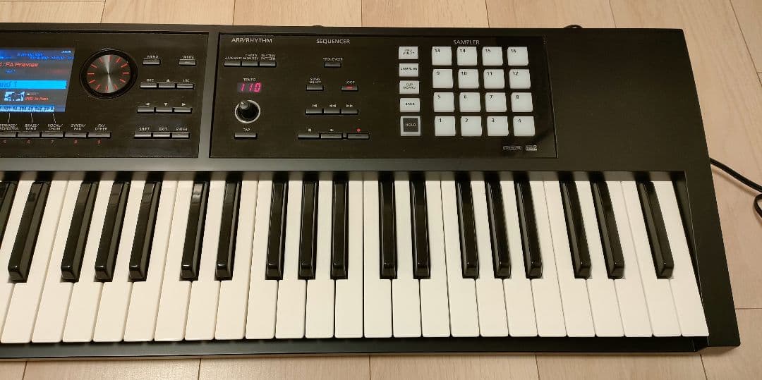 Roland FA-07 4GB SDカード付属