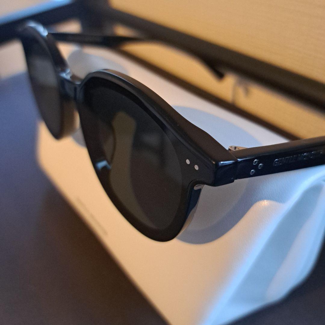 GENTLE MONSTER ブラックサングラス ケース付き