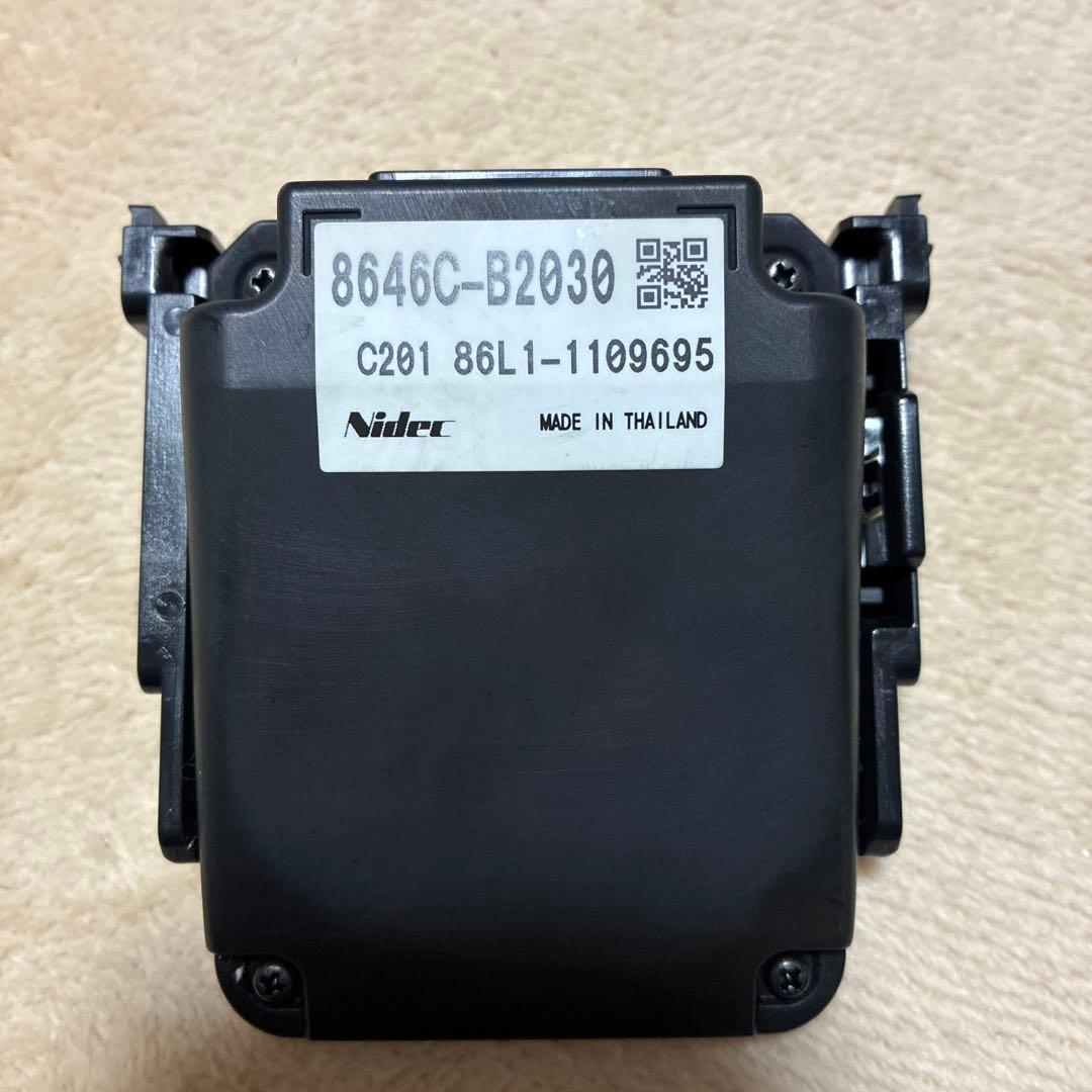 LA250S キャスト フロントカメラ