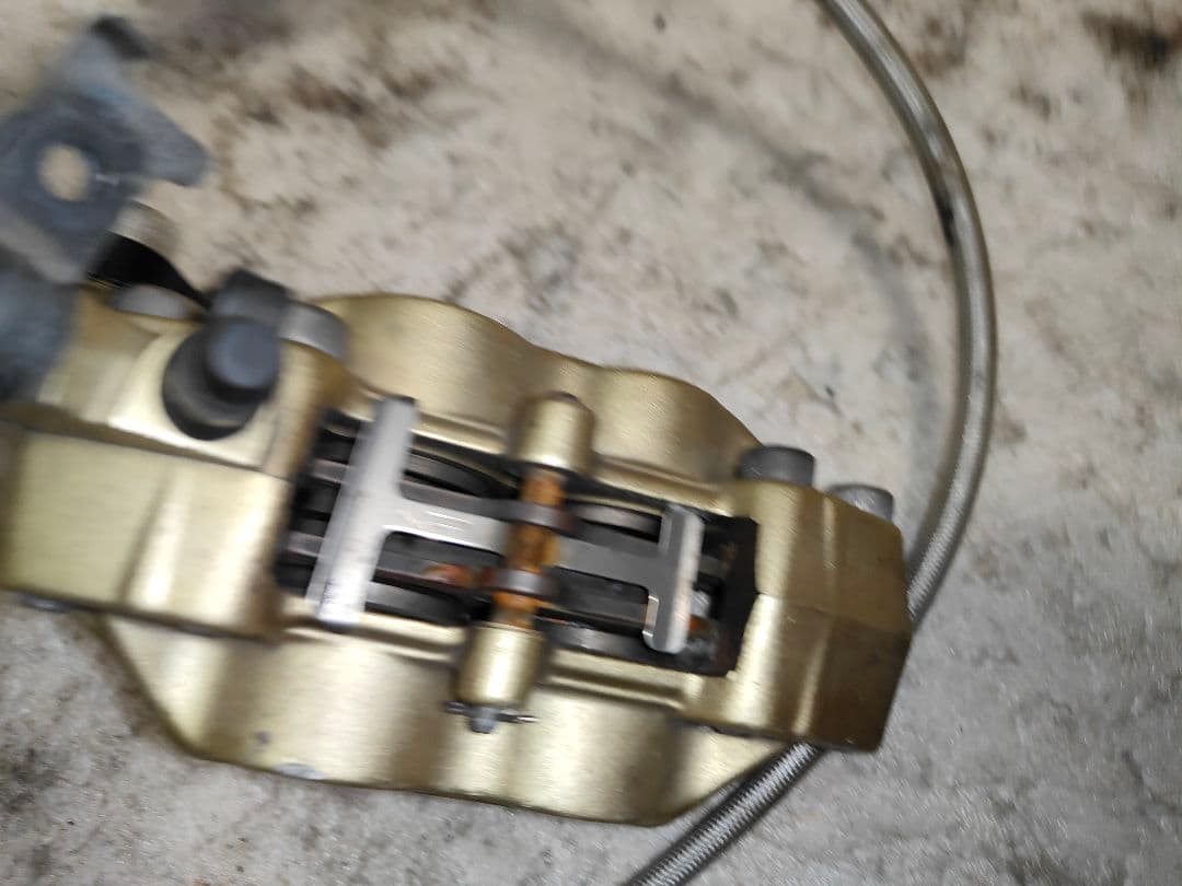 SE44J 2型 シグナスX 用 4ポッドブレンボ フランドー製サポート付き