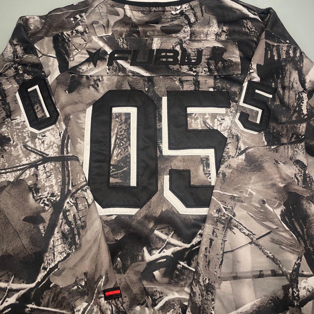 FUBU フブ リアルツリーゲームシャツ