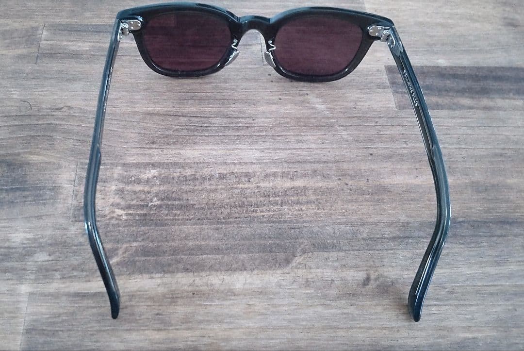 yellows plus サングラス　MARIUS