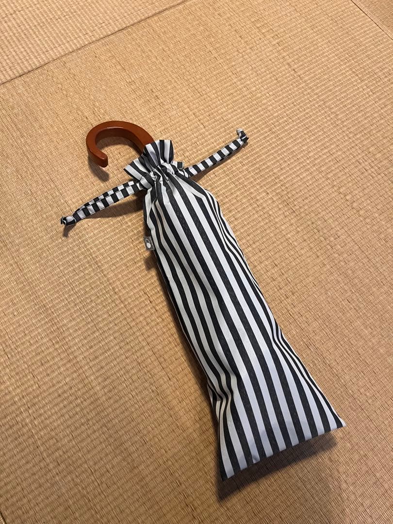 サンバリア100 2段折り　フリル付き 折りたたみ日傘