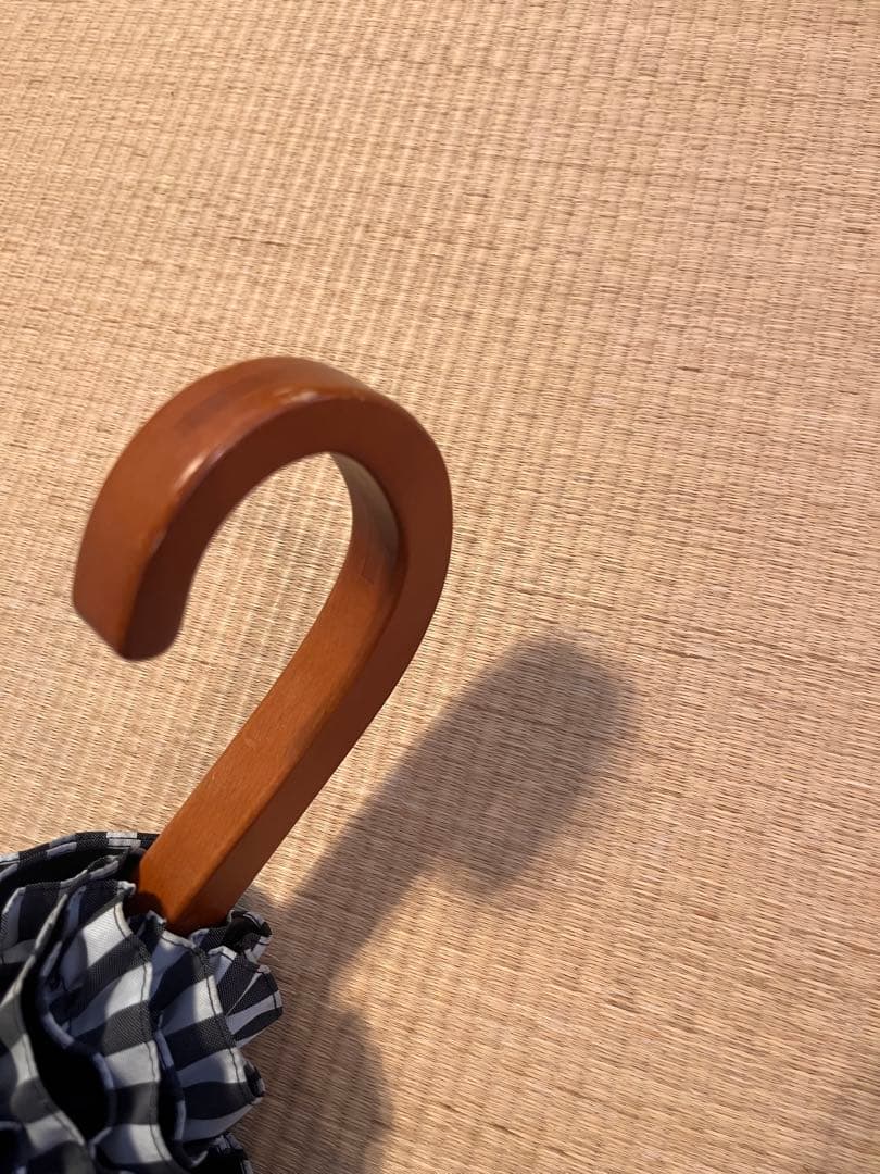 サンバリア100 2段折り　フリル付き 折りたたみ日傘