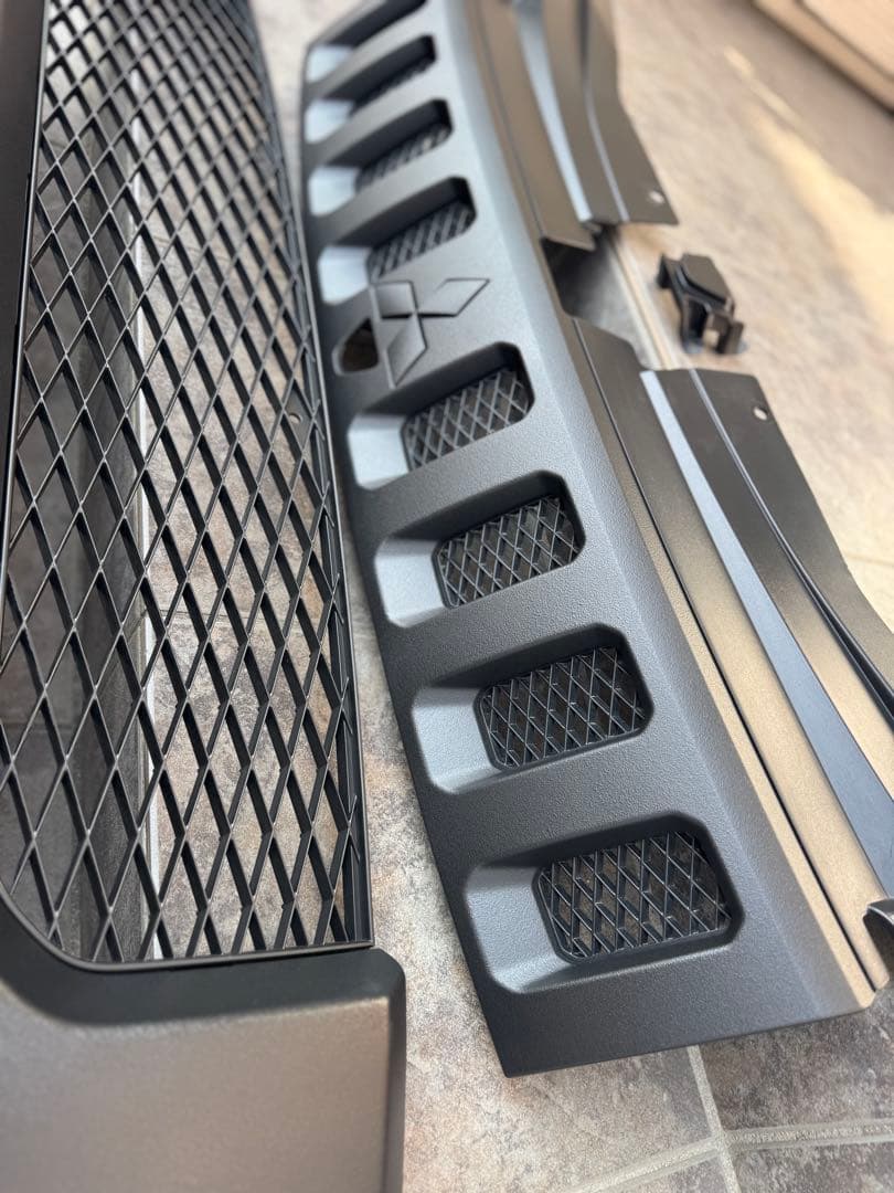 デリカd5 前期　バンパーエクステンション　本物ラプターライナー塗装