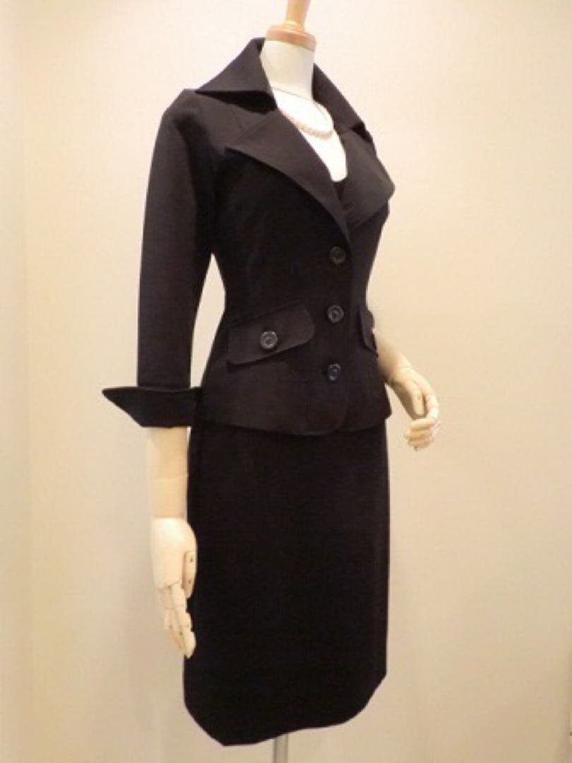 Regina Romanticoブラックスーツ フォーマルセットアップ 正式参拝