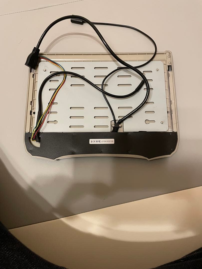 EONON フリップダウンモニター　L0154 美品　説明書無し　11インチ