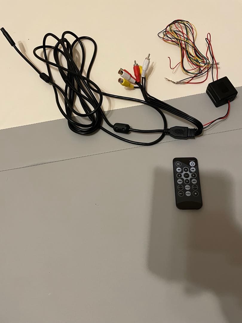 EONON フリップダウンモニター　L0154 美品　説明書無し　11インチ