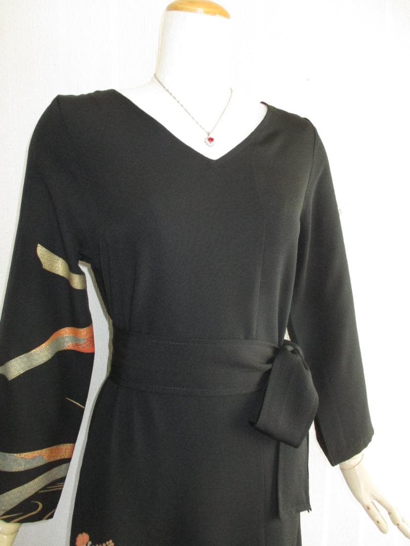 S～Mサイズ 黒留袖からの着物リメイクドレスです 　着丈１２２cm