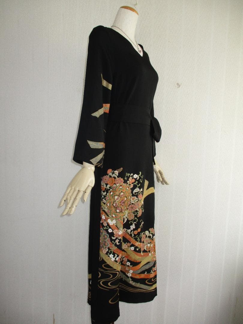 S～Mサイズ 黒留袖からの着物リメイクドレスです 　着丈１２２cm