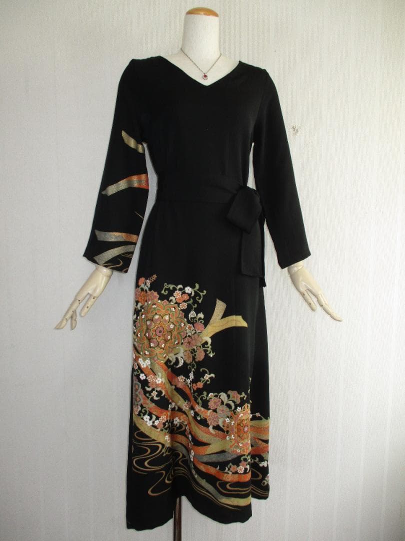 S～Mサイズ 黒留袖からの着物リメイクドレスです 　着丈１２２cm