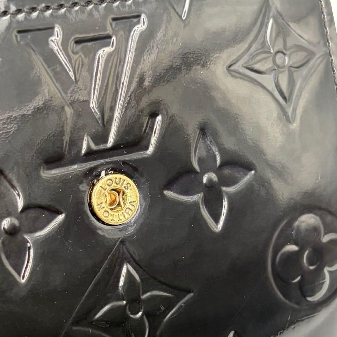 【美品】LOUIS VUITTON ルイヴィトン ヴェルニ Wホック 742