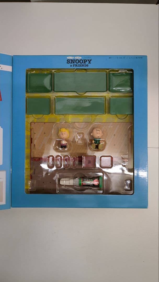 デアゴスティーニ snoopy&friends 組み立てキット　M2409