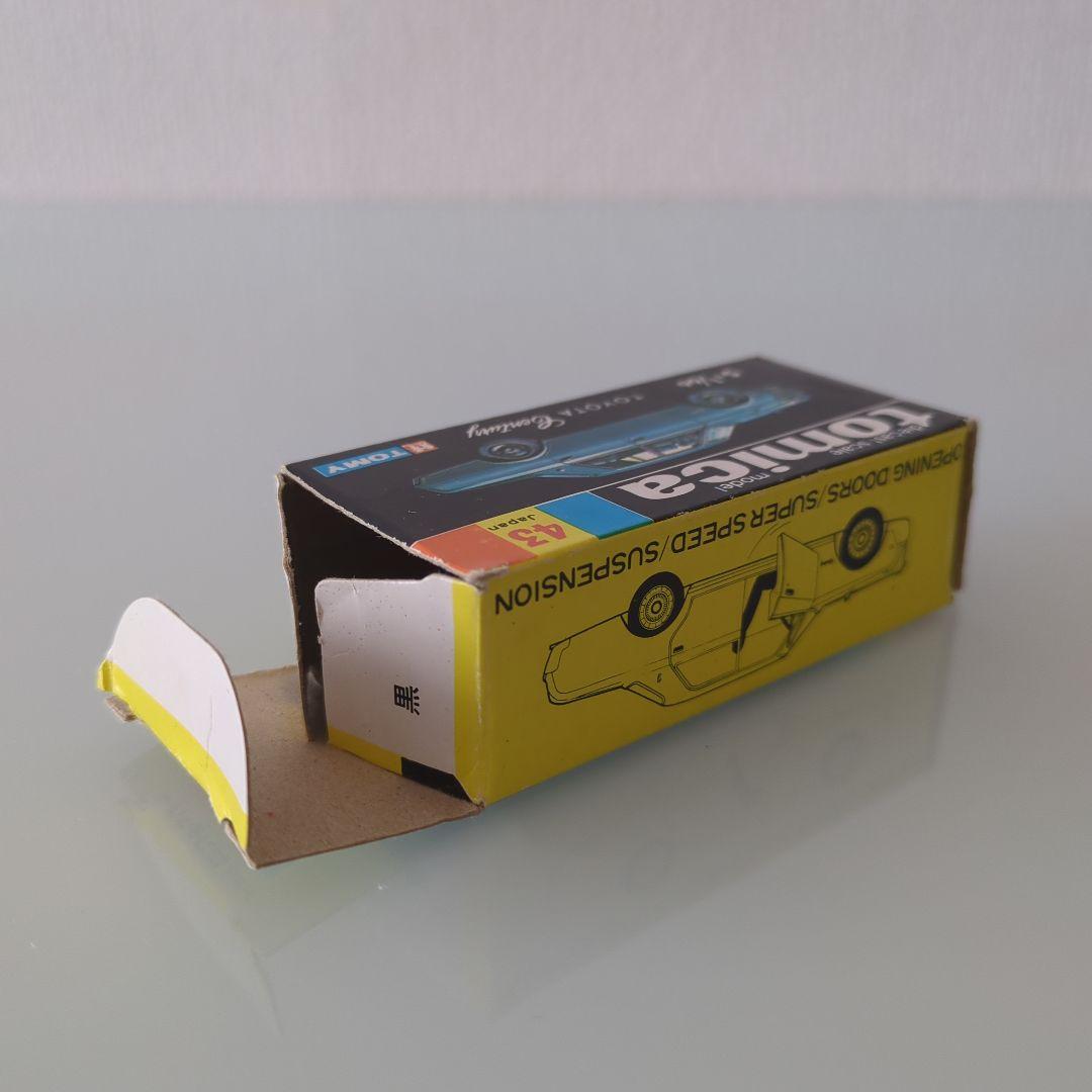 黒箱 トミカ トヨタセンチュリー 色指定箱