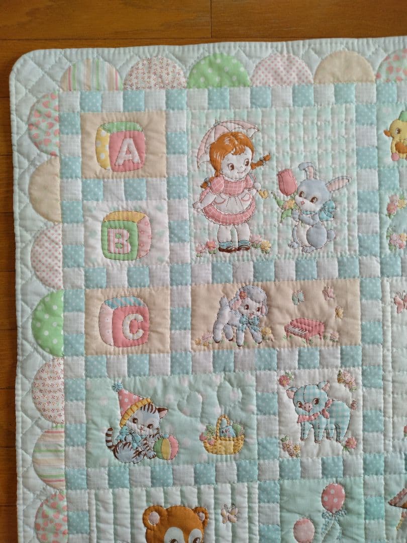 出産祝　ベビーキルトブランケット、マット、ハンドメイド、アニマル、88×86cm