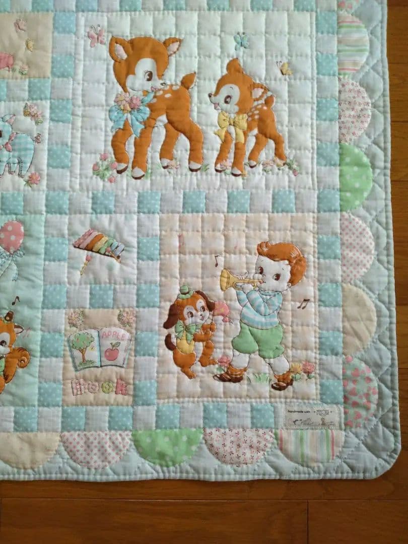 出産祝　ベビーキルトブランケット、マット、ハンドメイド、アニマル、88×86cm