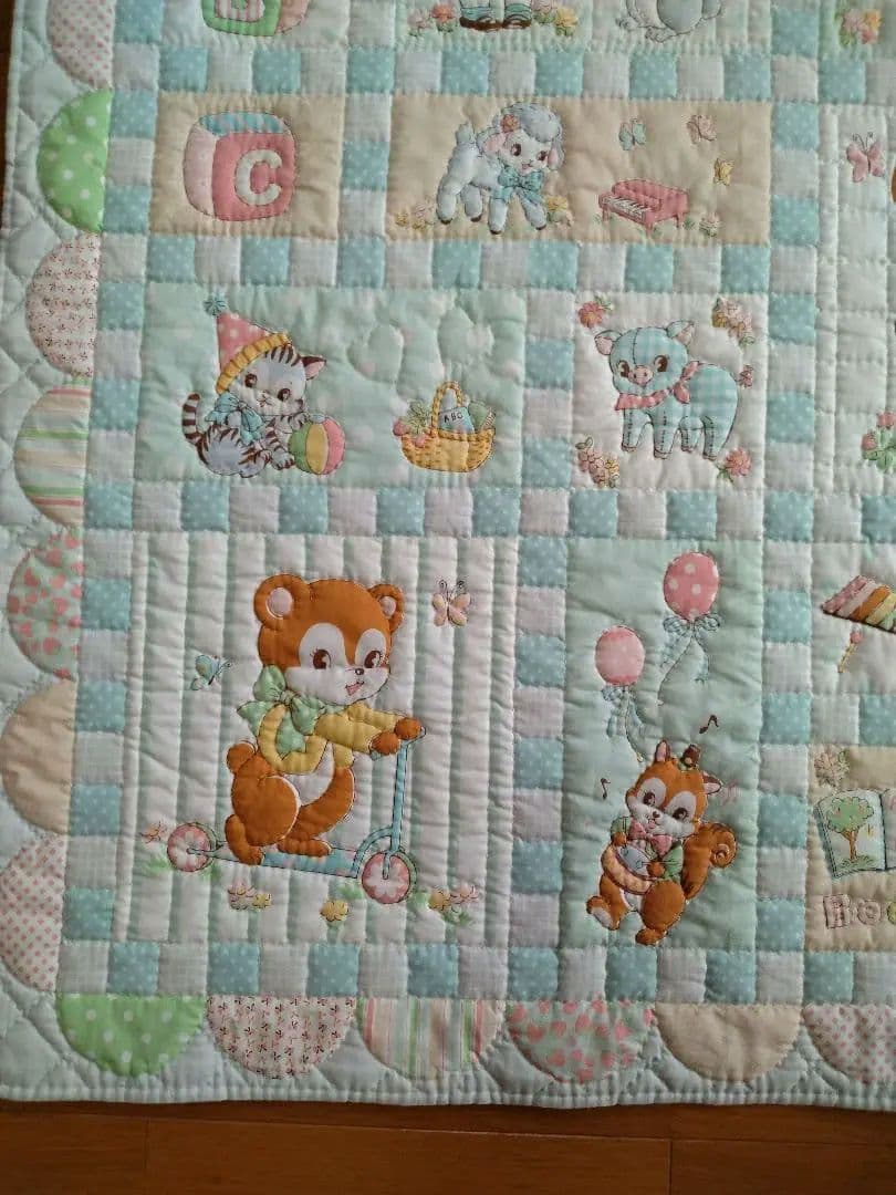 出産祝　ベビーキルトブランケット、マット、ハンドメイド、アニマル、88×86cm