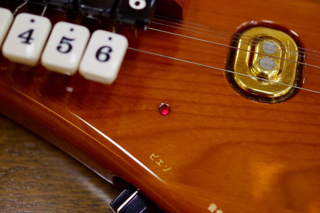 電気大正琴「こはく」ソプラノ（セミハードケース付）